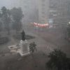 Meteorologii au emis o avertizare în București: ploi torențiale, descărcări electrice și vijelii