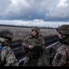 O problemă neașteptată a lovit în prima linie a soldaților ucraineni: rușii îi pot cumpăra ușor pe dependenții de păcănele
