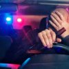 Tragi-comedie cu un cetățean rupt de beat: A chemat poliția în barul unde a băut și a plecat cu mașina de fața polițiștii