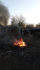Un nou incendiu la Sintești: oamenii au dat foc la anvelope și gunoi