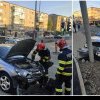 FOTO. ACCIDENT rutier la Alba Iulia. Două autoturisme s-au lovit, pe B-dul Revoluției. Una dintre mașini a ajuns într-un stâlp