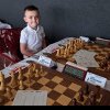 Un copil de șapte ani din Câmpeni, surpriza Campionatelor Nationale de Șah pentru juniori. Stan Vlad a luat aur