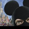Hoțul costumat în Mickey Mouse fura încă din anul 2017. Avea și o complice, Minni Mouse