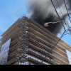 VIDEO/FOTO. Incendiu puternic la bloc în construcție, în București. Fumul gros se vede de la câțiva kilometri
