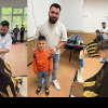 Gestul a doi tineri frizeri din Buzău, care a adus bucuria pe chipurile copiilor de la Vintilă Vodă