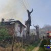 Incendiu puternic la Hulubești: O casă și o anexă, cuprinse de flăcări. S-a intervenit cu trei autospeciale de stingere