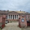Renovarea conacului din Foeni întârzie, dar la Muzeul de Artă din Timișoara se ține Balul Mocioni