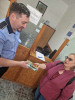 Surpriză făcută de polițiștii locali unei femei din Timișoara care și-a pierdut portofelul