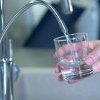 Apa de la robinet, gratuită pentru clienții restaurantelor și cantinelor