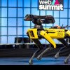 CÂINELE ROBOT Ultima inovație de la Boston Dynamics ajută la stingerea incendiilor
