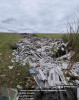 EXCLUSIV FOTO: Dezastru ecologic la Asuajul de Sus: Poluare cu azbest pe câmp din comună