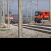 Cluj: Autospeciala de pompieri trece razant prin fața trenului. Șoferul care a pus în pericol întreg echipajul este cercetat și evaluat psihologic - VIDEO