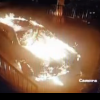 O femeie a incendiat mașina esteticienei sale pentru că refuzase să îi facă programare la gene - VIDEO