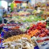 Noi reguli în piețe. Comercianții nu vor mai putea vinde roșii turcești ca produse românești