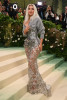 Kim Kardashian, marea controversă. Coafată răvășit și fără câteva coaste
