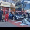 Accident spectaculos în Bârlad: șoferul unui TIR nu s-a asigurat la schimbarea benzii și a târât un autoturism câțiva metri