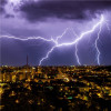 COD GALBEN de la ANM. Ploi torențiale, descărcări electrice și vânt, în aproape jumătate de țară – HARTA/Cum va fi vremea în București