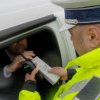 Alcoolemie de 1,23 mg/l descoperită la un șofer din Leucușești care conducea mașina prin sat
