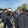 Gheorghe Flutur, alături de Bogdan Loghin, a primit aprecieri și mulțumiri din partea a mii de vizitatori din piața auto din Rădăuți pentru construcția autostrăzii A7 (FOTO)