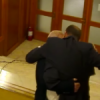 Bătaie în Parlament: Florin Roman, bătut de Dan Vîlceanu -VIDEO