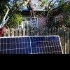 Românii care au panouri fotovoltaice vor putea să dea curent electric vecinilor