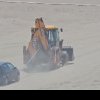 Amendă usturătoare pentru un șofer care s-a avântat cu mașina pe o plajă din Eforie Nord. Imaginile cu autoturismul împotmolit în nisip, virale pe internet VIDEO