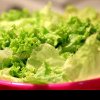 Cum poți păstra salata verde și proaspătă timp de o săptămână. Trucuri pentru gospodine