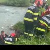 Un șofer a încercat să traverseze râul Bistrița cu mașina! Situație uluitoare