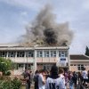 Elevii au aprins torțe și artificii, de bucurie că au absolvit, și au dat foc școlii, la Podgorica | VIDEO
