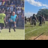 Nebunie la un meci din Paraguay. După ce arbitrul a fost atacat de jucători și de spectatori, poliția a tras inclusiv în fotbaliști | VIDEO