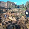Peste 100 de persoane au murit în Papua Noua Guinee, după ce au fost surprinse în somn de o alunecare masivă de teren