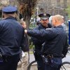 Un tânăr a fost condamnat la 27 de ani de închisoare în SUA pentru că a atacat trei polițiști din New York cu o macetă