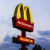 Premieră după 84 de ani: McDonald's face burgerii mai mari ca să crească vânzările