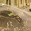 Noi violențe în Georgia, legea rusă a fost votată. Poliția a dat cu gaze lacrimogene în mulțimea care a luat cu asalt Parlamentul