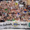 Protest uriaș al activiștilor de mediu în 127 de orașe din UE, înainte de alegerile europarlamentare