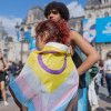 Senatul Franței a adoptat o lege care restricționează tranziția de gen la minori