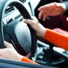 Un minor cu permis auto poate conduce mașina dacă este însoțit de un șofer cu 10 ani de experienţă (proiect)
