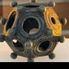 „Una dintre cele mai mari enigme”: Arheologi amatori au descoperit un obiect roman misterios „complet unic”