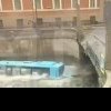 VIDEO. Un autobuz a căzut de pe un pod în Sankt Petersburg. Trei persoane au murit, iar alte șase au fost rănite