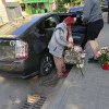 (foto) „Străzile capitalei nu sunt piață”: Comercianții ilegali, care „își aduc marfa cu mașini luxoase” la marginea trotuarelor, avertizați de Primărie