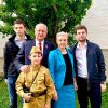 Igor Dodon, pregătit de Ziua Victoriei: Ex-președintele, cu panglica sf. Gheorghe la piept, alături de familie