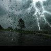 Ploi cu descărcări electrice, grindină și vijelii în toată țară: Meteorologii au emis un Cod Galben de instabilitate atmosferică