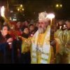 Mii de credincioși, în Piața Episcopiei din Buzău, la slujba de Înviere oficiată de Înaltpreasfințitul Ciprian