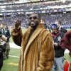 Rapperul P. Diddy se scuză după publicarea unei înregistrări în care îşi loveşte fosta iubită
