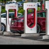 Cimitirul automobilelor electrice. Reportaj Spiegel despre aglomerări de mașini nevândute, parcate în secret, inclusiv ale Tesla