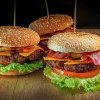 Pe 28 mai este Ziua Hamburgerului
