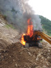 FOTO: Un buldoexcavator s-a făcut scrum la Cormaia