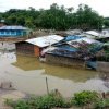 Ciclonul Remal a lovit Bangladeshul. Valurile provocate de furtună au inundat multe localităţi din zonele de coastă