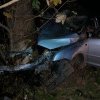 Cinci persoane rănite după ce mașina lor a lovit un copac, pe DN 67, în Gorj