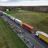 Long queues of lorries at main border crossing points with Hungary, waiting times of several hours